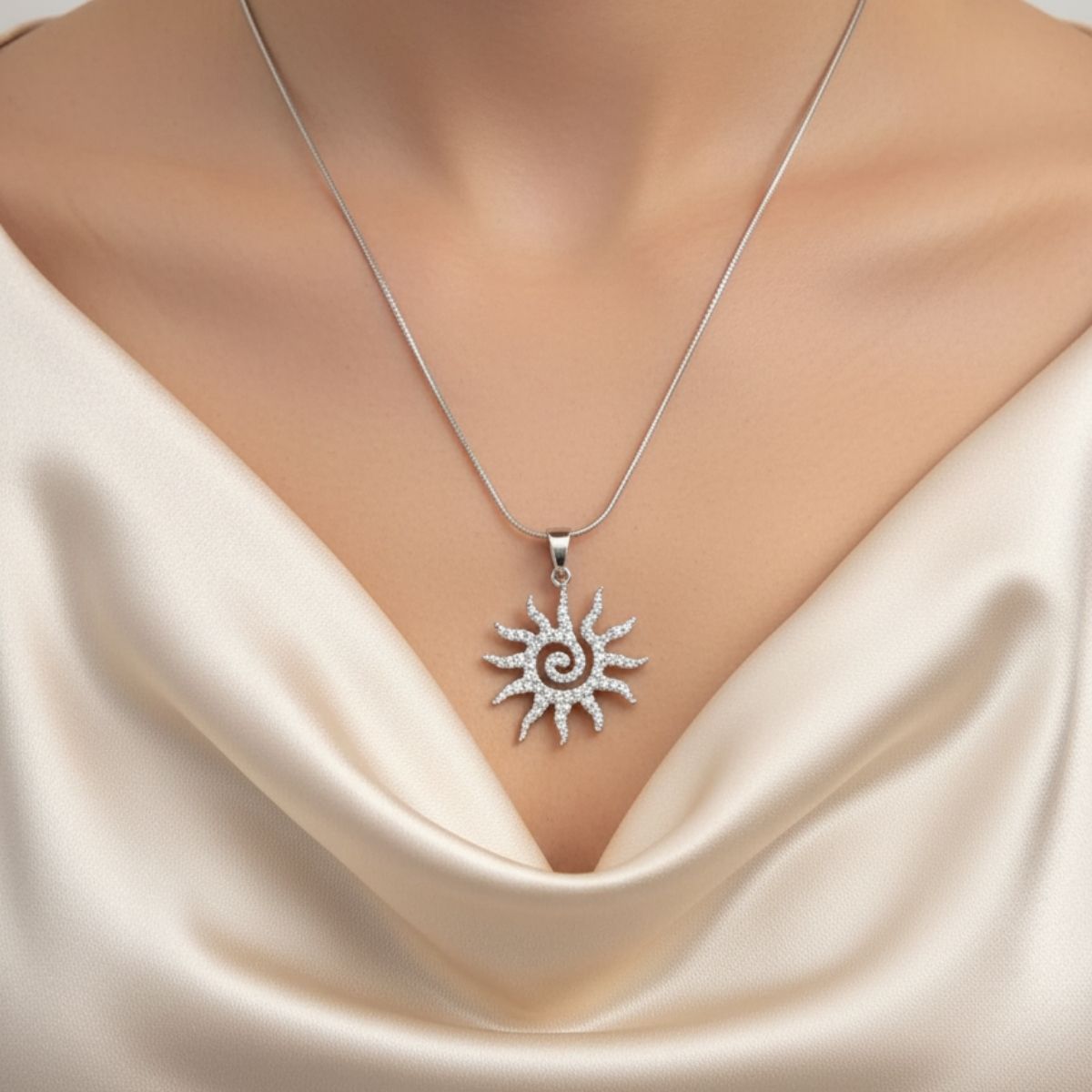 Sarmal Güneş Kolye