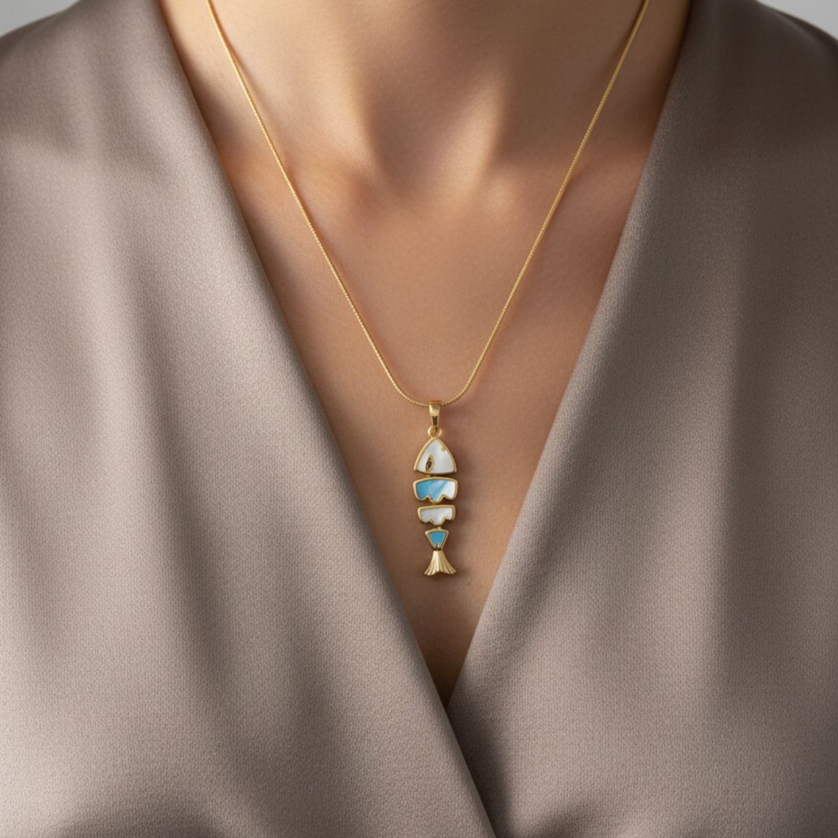 Mine İşli Balık Kolye