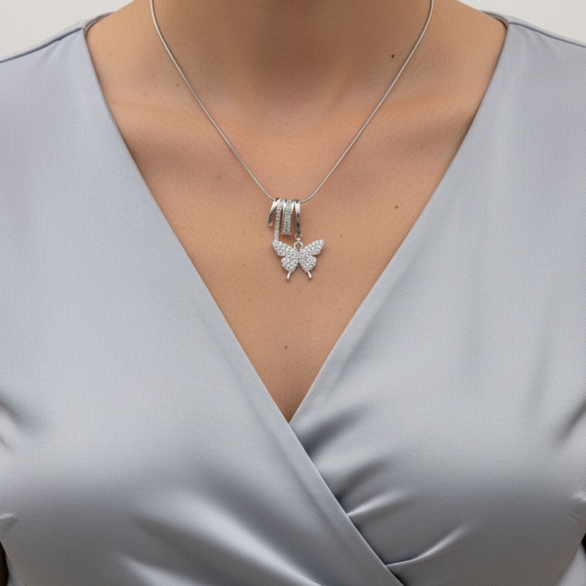 Zirkon Taşlı Kelebek Kolye