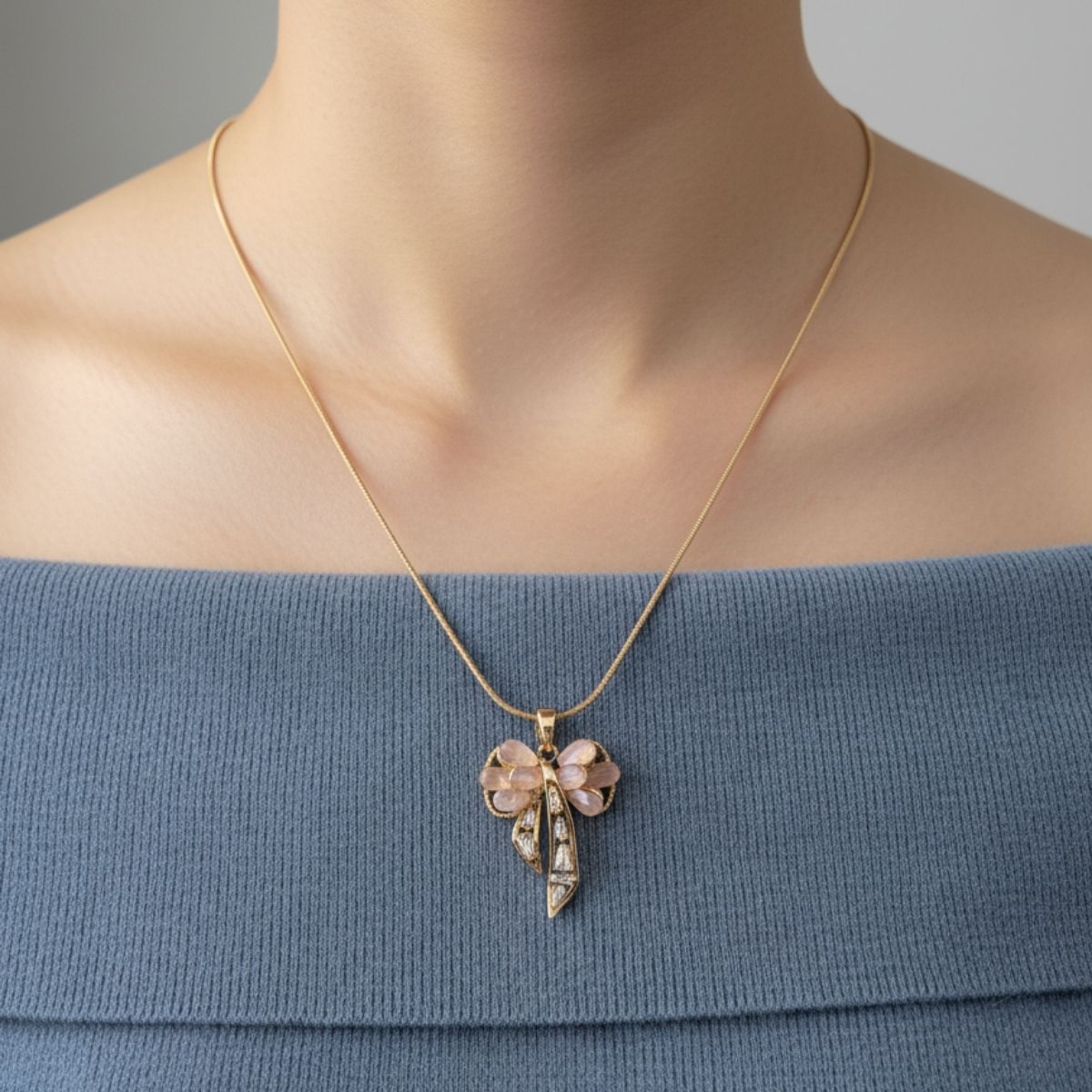 Gülkuvars Fiyonk Kolye