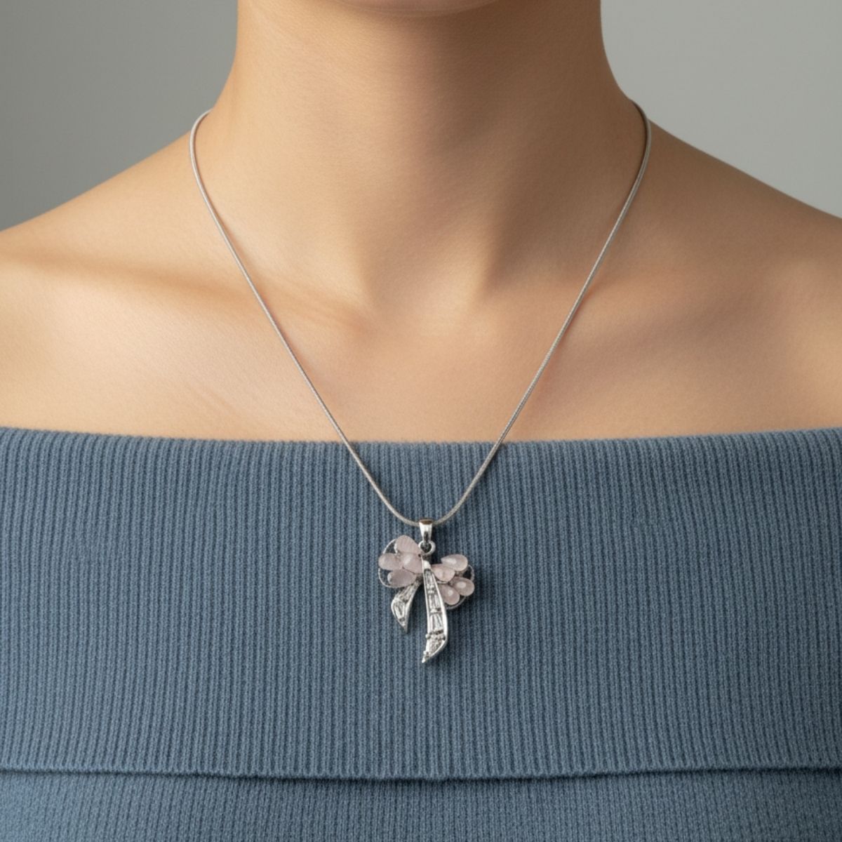 Gülkuvars Fiyonk Kolye